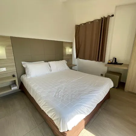 L'escale Cote Port Hotell LʼÎle-Rousse