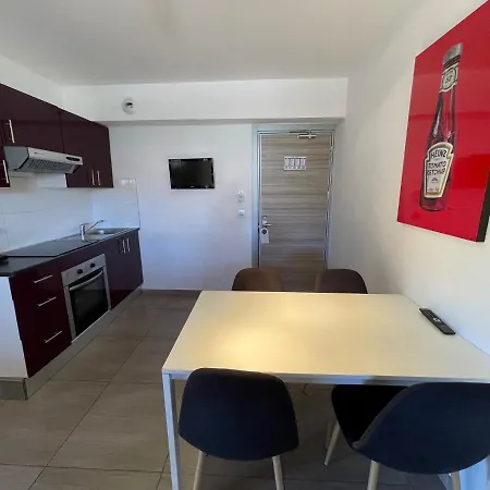 L'escale Cote Port 3* LʼÎle-Rousse