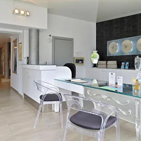 L'escale Cote Port Hotell 3*