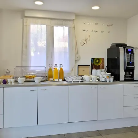 Hotell L'escale Cote Port LʼÎle-Rousse