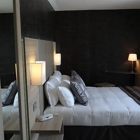 Hotell L'escale Cote Port LʼÎle-Rousse