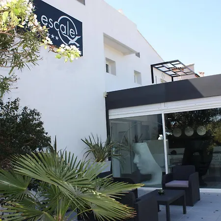 L'escale Cote Port 3* LʼÎle-Rousse