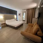L'escale Cote Port Hotel