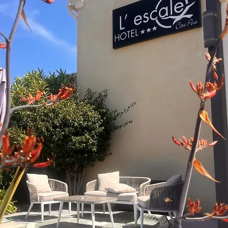 L'escale Cote Port فندق