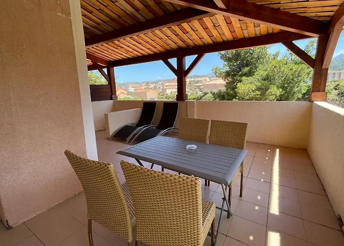 Hotell L'escale Cote Port 3*