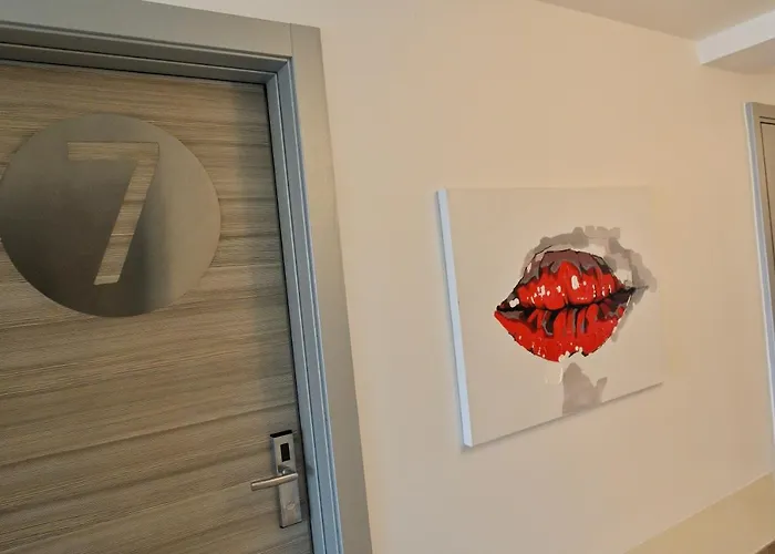 Hotel L'escale Coté Port 3*