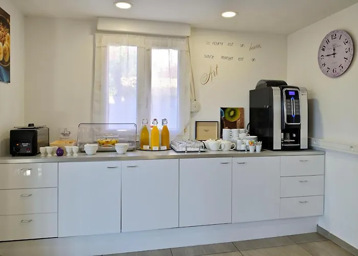 Hotel L'escale Coté Port LʼÎle-Rousse