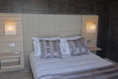 Hotel L'escale Coté Port 3*