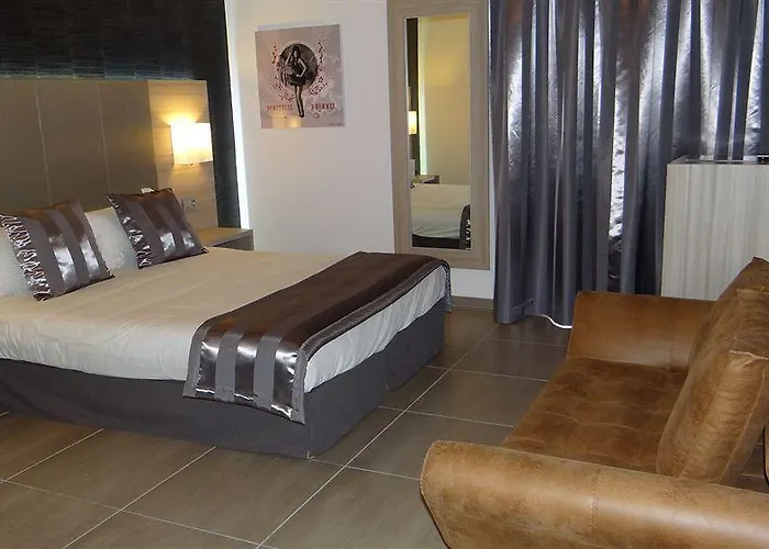 L'escale Cote Port Hotell 3*