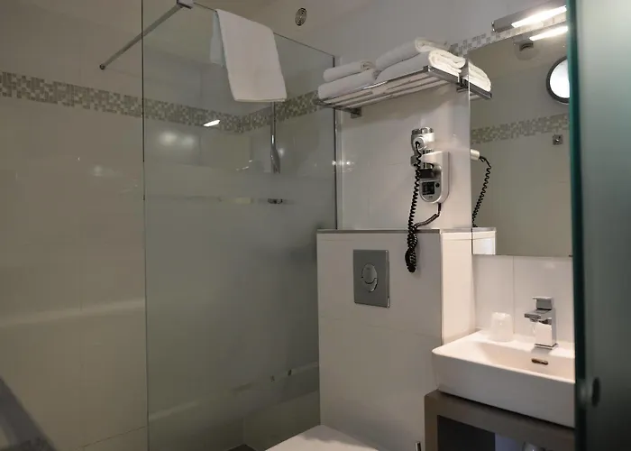 L'escale Coté Port 3* LʼÎle-Rousse