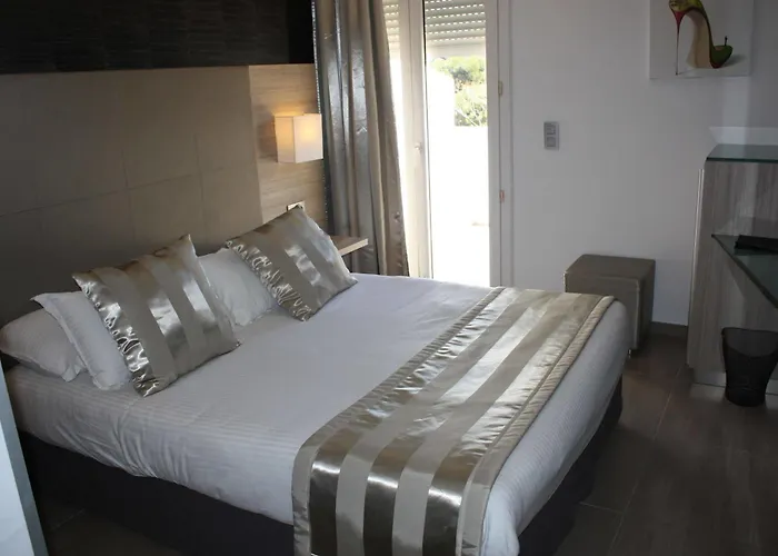 L'escale Cote Port Hotell 3*