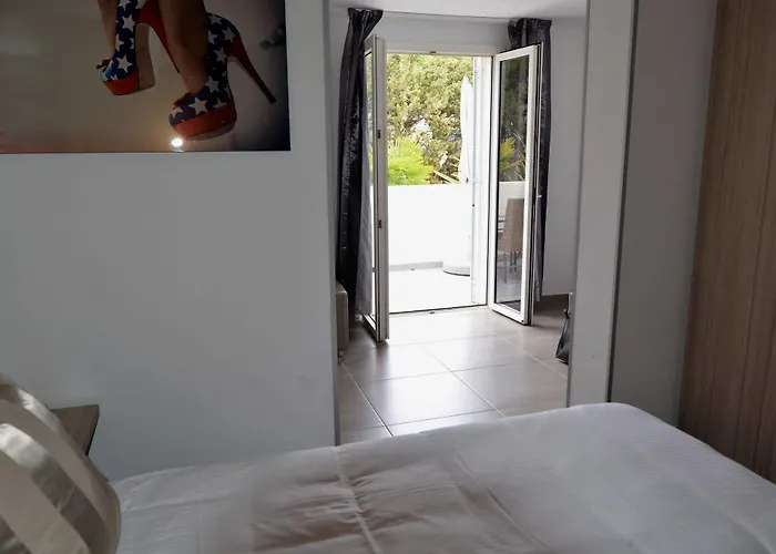 Hotel L'escale Coté Port LʼÎle-Rousse